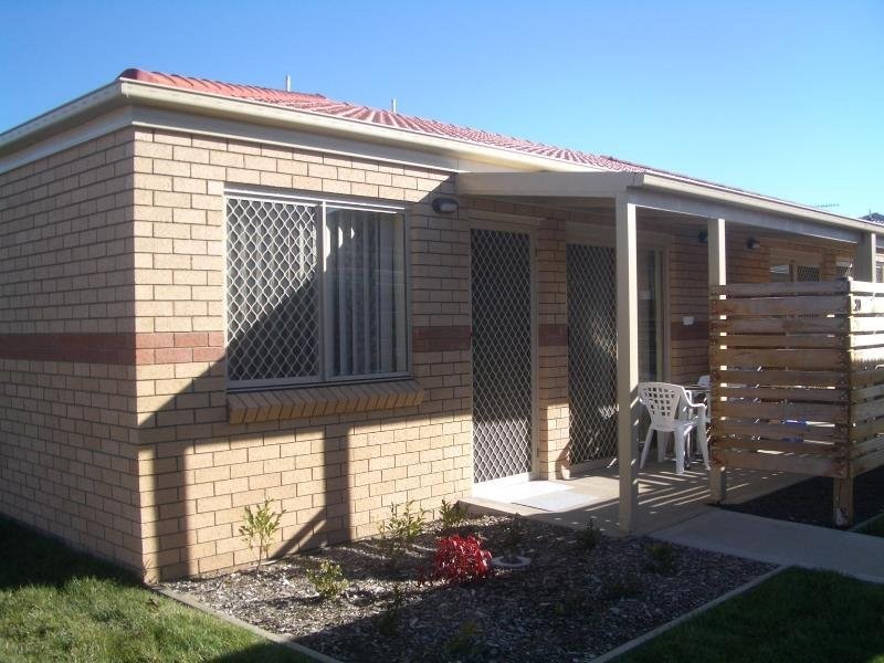 20/80 QUEEN ELIZABETH DRIVE, Armidale NSW 2350