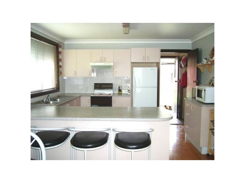 16 WALLINGA ROAD, Armidale NSW 2350