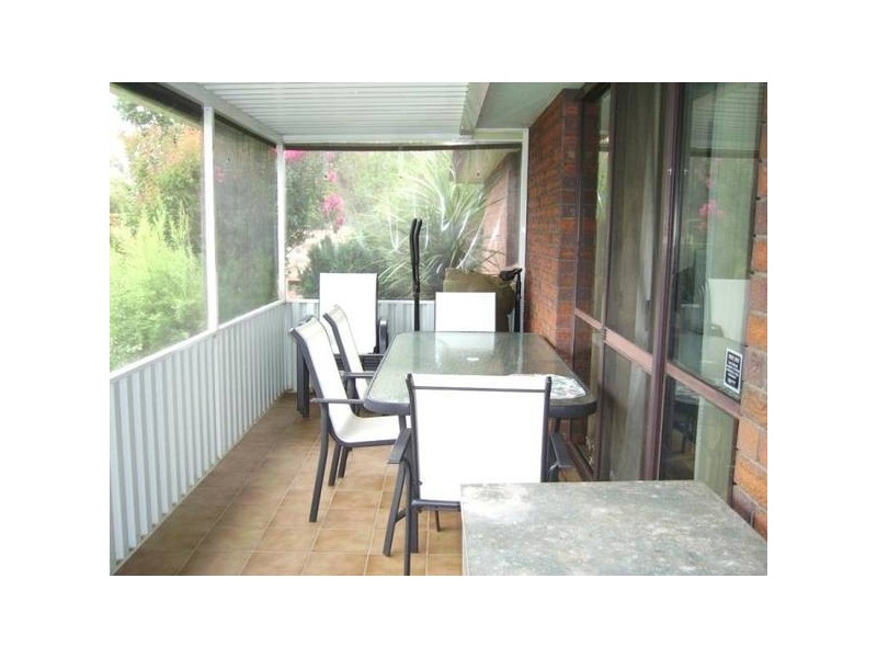16 WALLINGA ROAD, Armidale NSW 2350