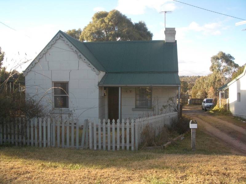195 Brown Street, Armidale NSW 2350