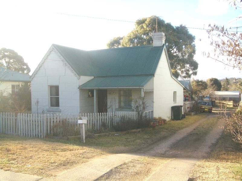 195 Brown Street, Armidale NSW 2350