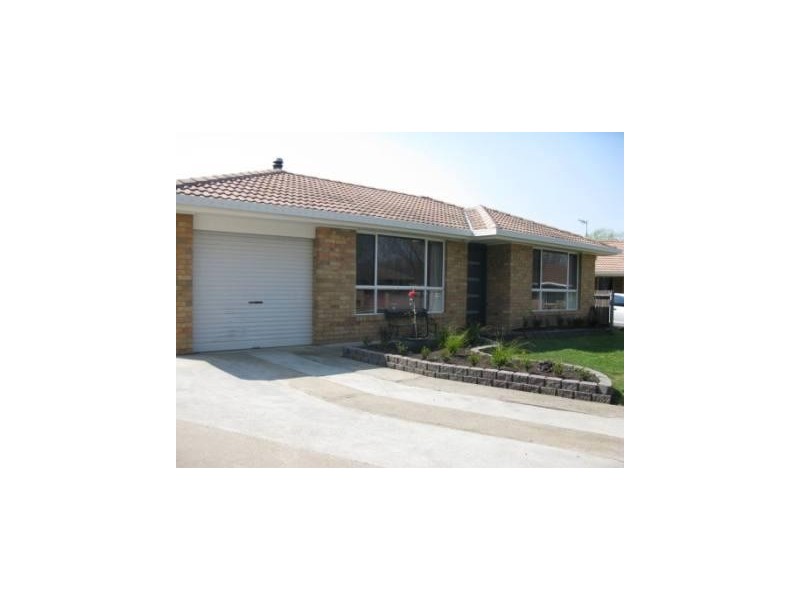 6 Centennial Close, Armidale NSW 2350
