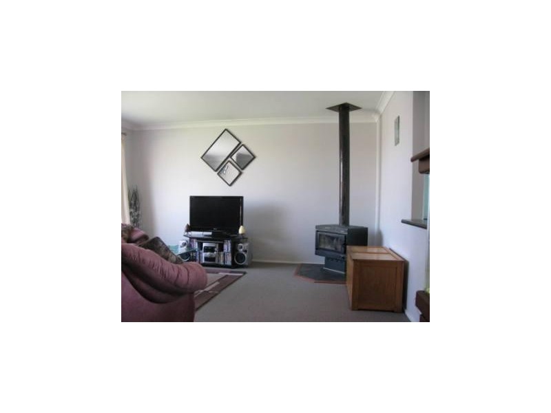 6 Centennial Close, Armidale NSW 2350