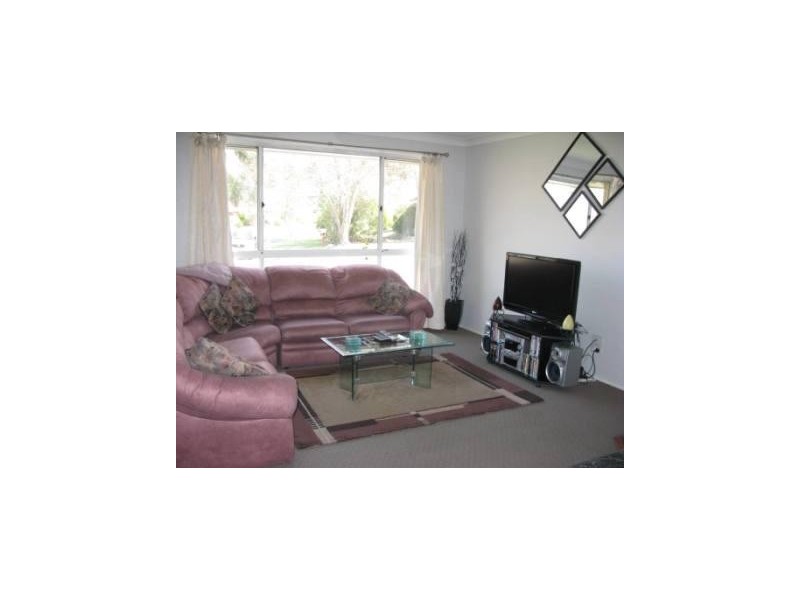 6 Centennial Close, Armidale NSW 2350
