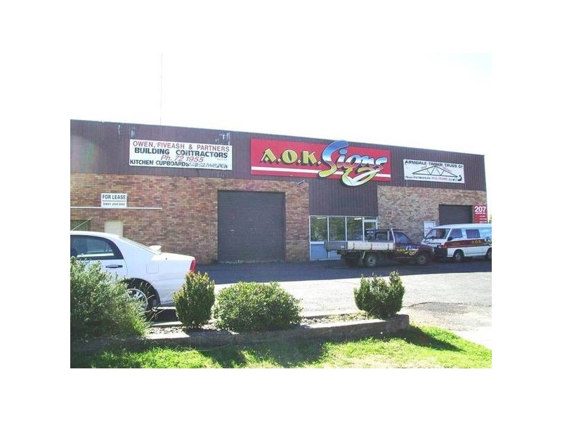 207 MANN STREET, Armidale NSW 2350