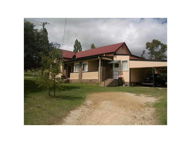 2/61 MARKHAM STREET, Armidale NSW 2350