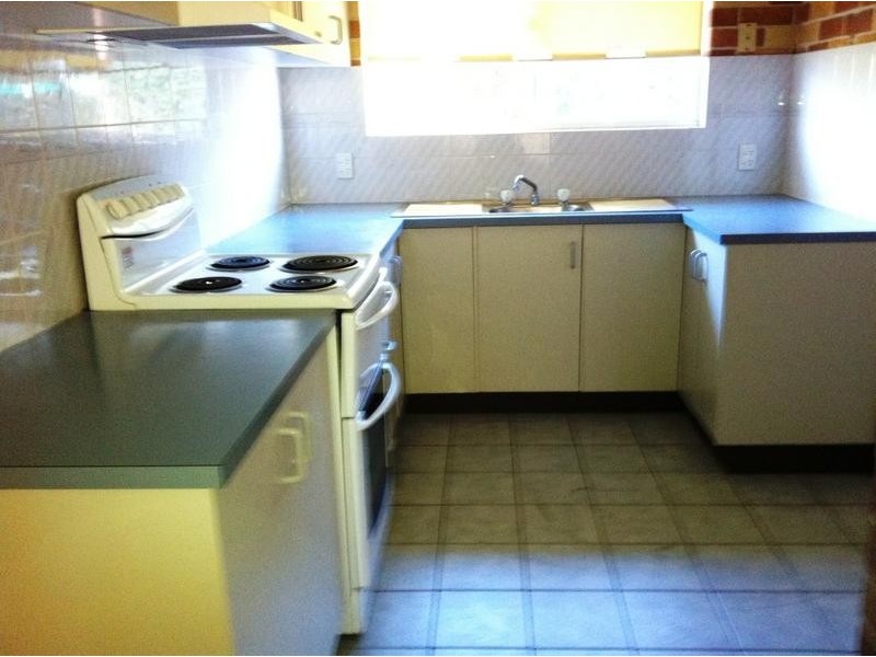 4/16 ALAHNA DRIVE, Armidale NSW 2350