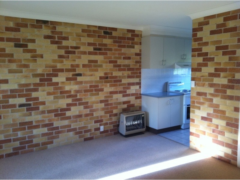 4/16 ALAHNA DRIVE, Armidale NSW 2350