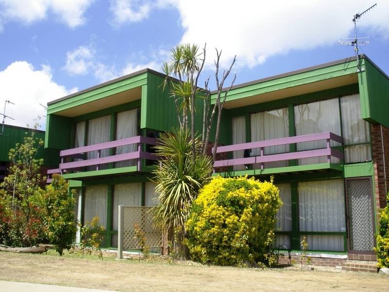 2/15 JACKES STREET, Armidale NSW 2350