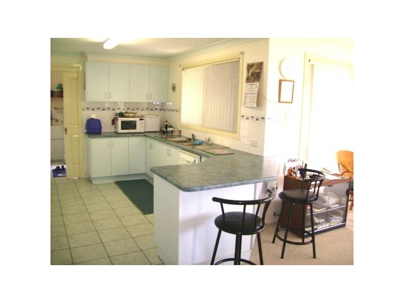 ELEANOR CLOSE, Armidale NSW 2350