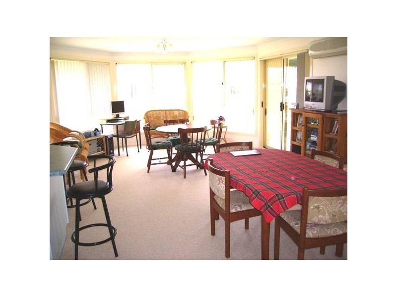 ELEANOR CLOSE, Armidale NSW 2350