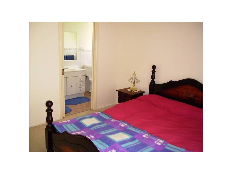 ELEANOR CLOSE, Armidale NSW 2350