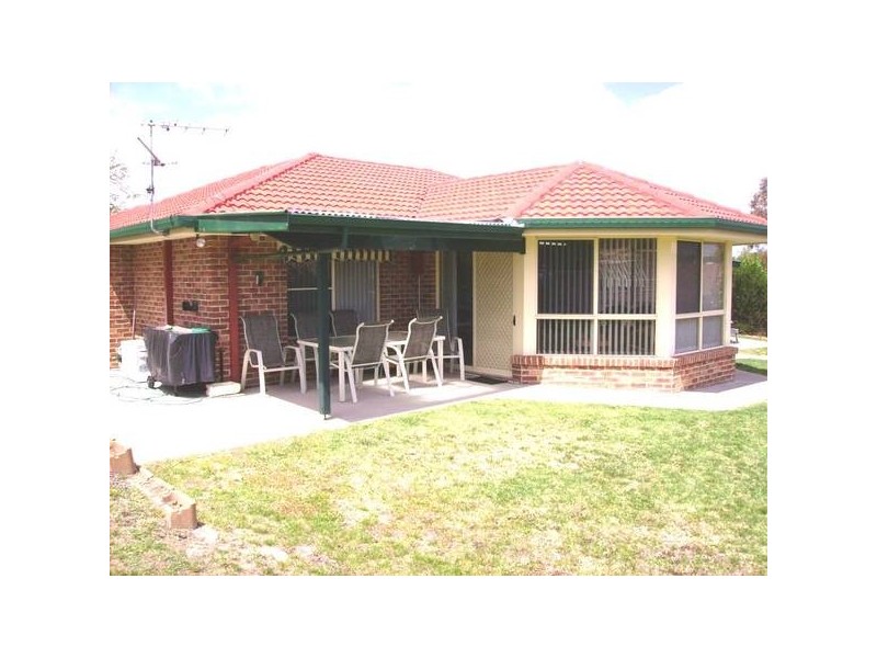 ELEANOR CLOSE, Armidale NSW 2350