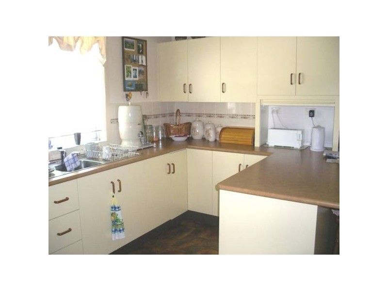 194 MANN STREET, Armidale NSW 2350