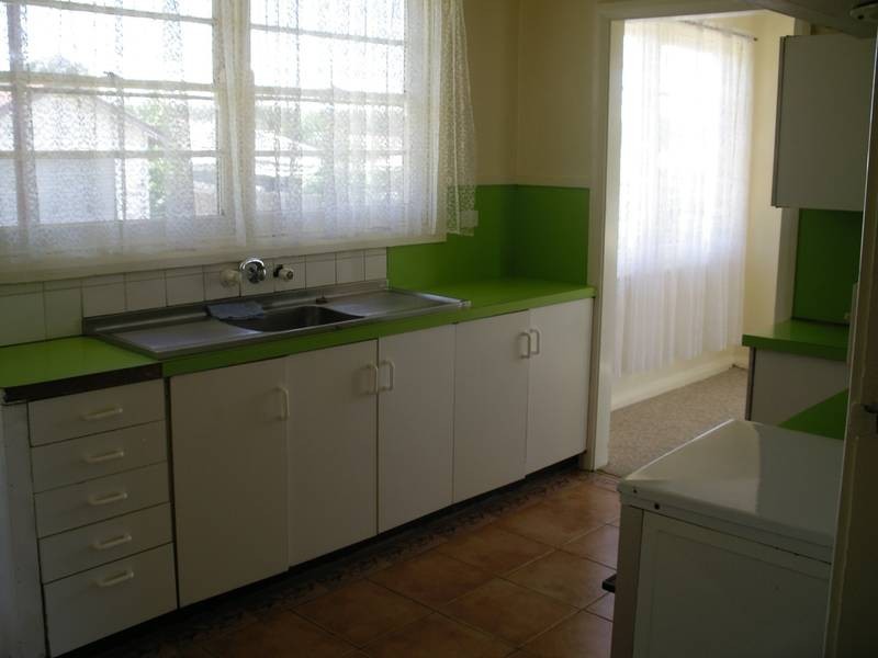 6 ENID STREET, Armidale NSW 2350