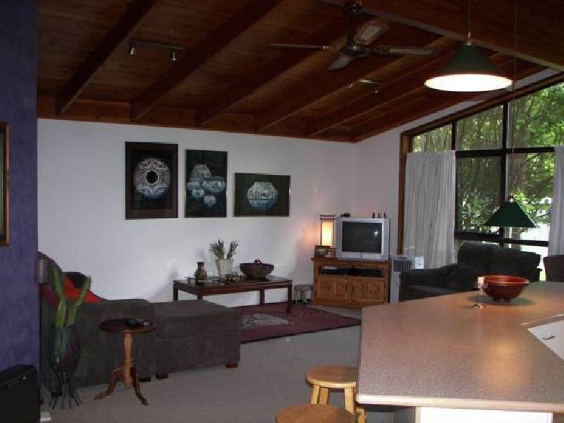 11 MOYES STREET, Armidale NSW 2350