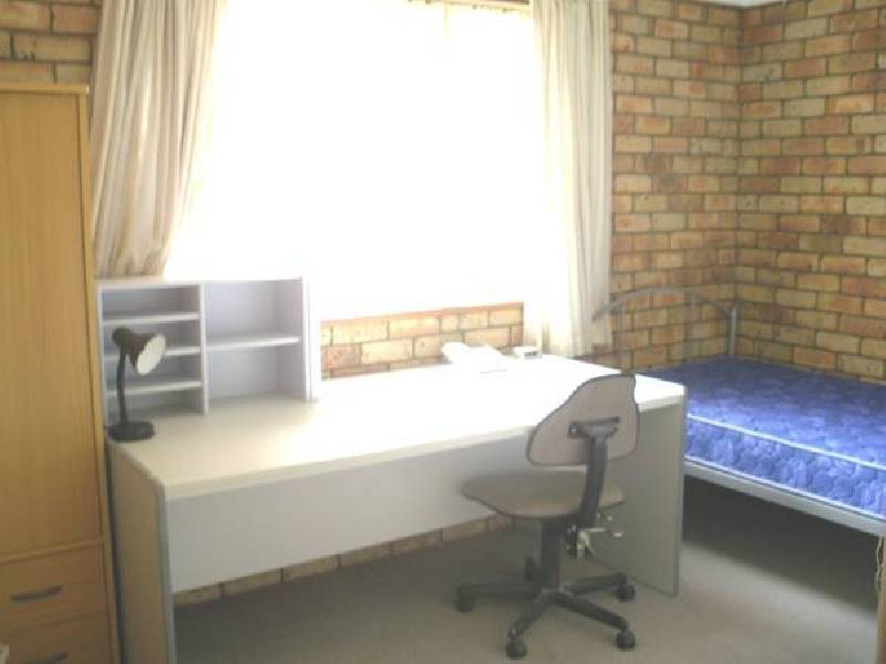 ROOM 4/4 SALMON AVENUE, Armidale NSW 2350