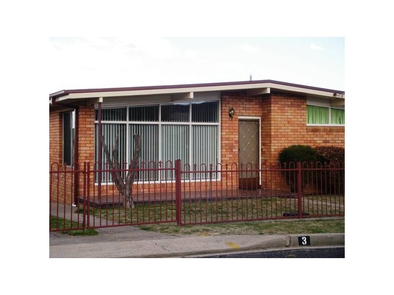 3 KELLY AVENUE, Armidale NSW 2350