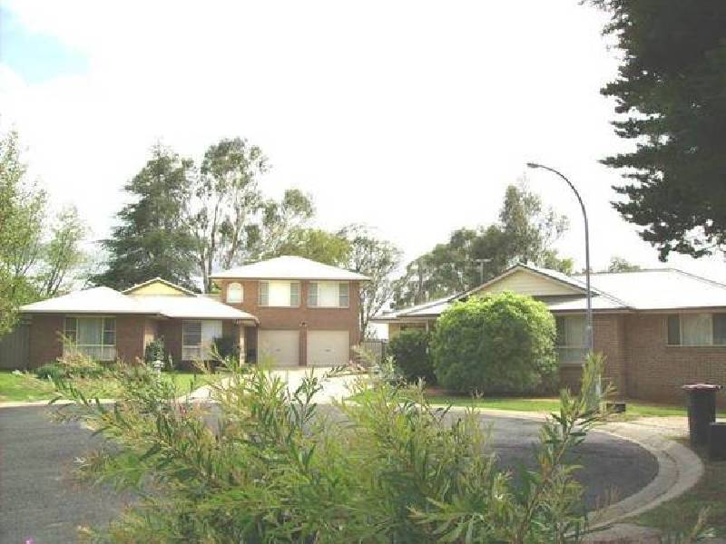 2 & 2a KEENA CLOSE, Armidale NSW 2350