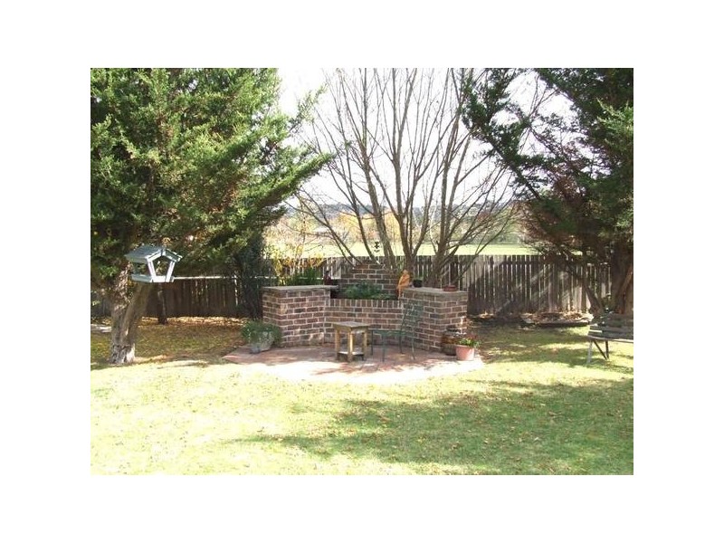 87 Macdonald Drive, Armidale NSW 2350