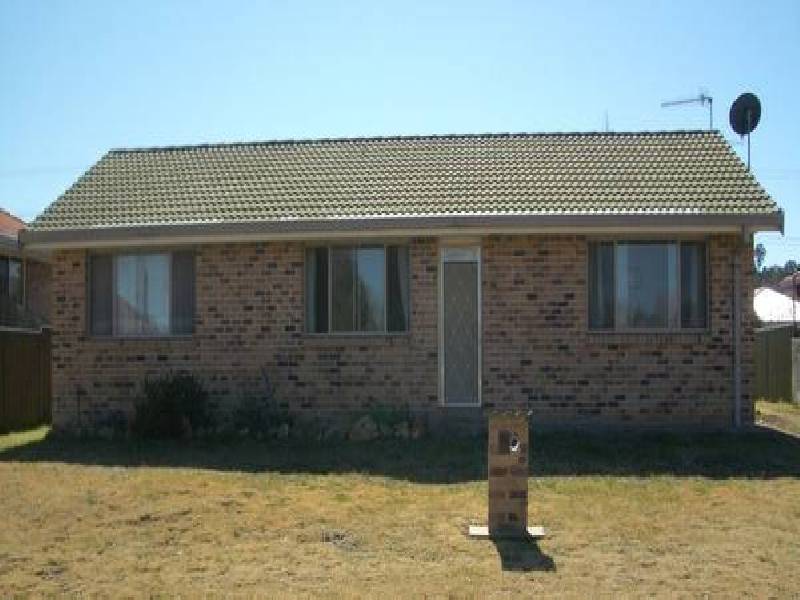 31 CENTENNIAL CLOSE, Armidale NSW 2350