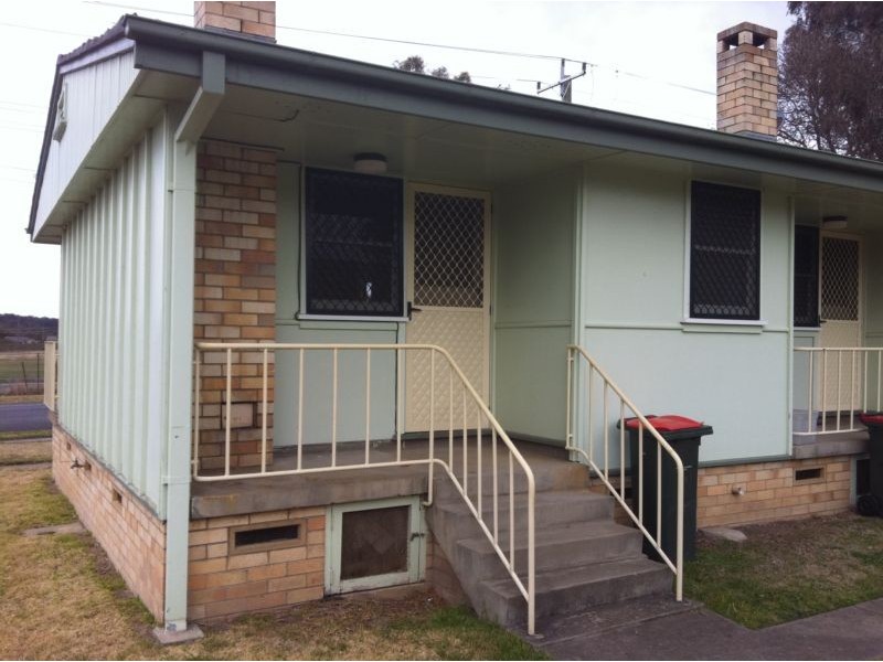 1/198 Canambe Street, Armidale NSW 2350