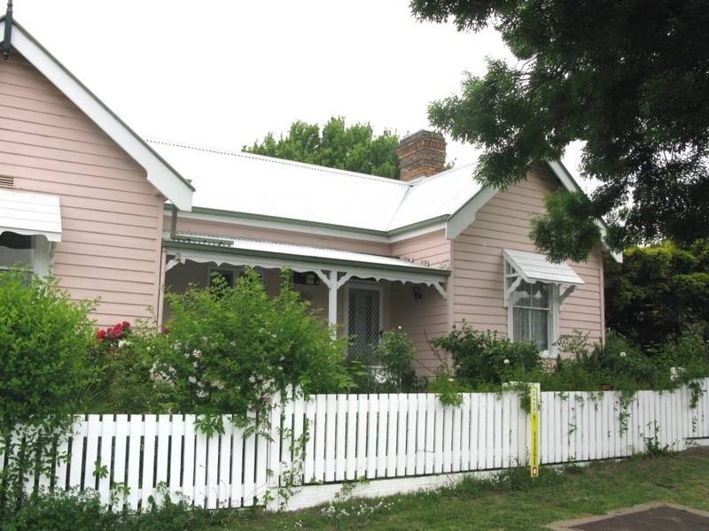 72 BROWN STREET, Armidale NSW 2350