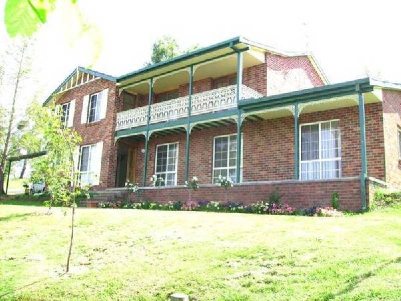 49 CHESTNUT AVENUE, Armidale NSW 2350