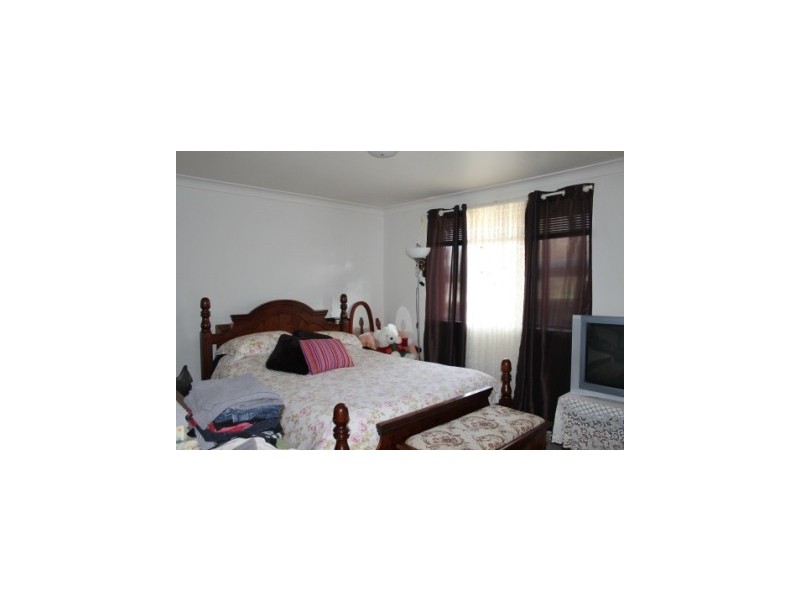 2/10 MARSHALL AVENUE, Armidale NSW 2350