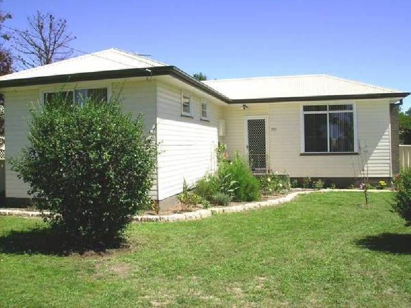 166 CANAMBE STREET, Armidale NSW 2350