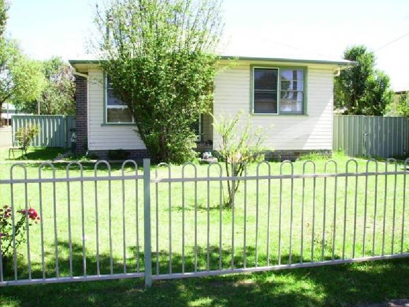 168 CANAMBE STREET, Armidale NSW 2350