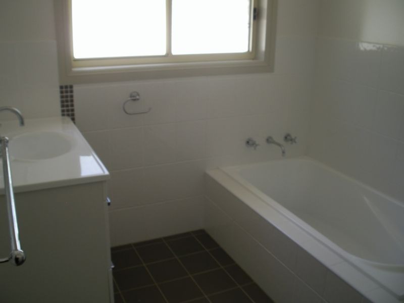 2/156 BARNEY STREET, Armidale NSW 2350