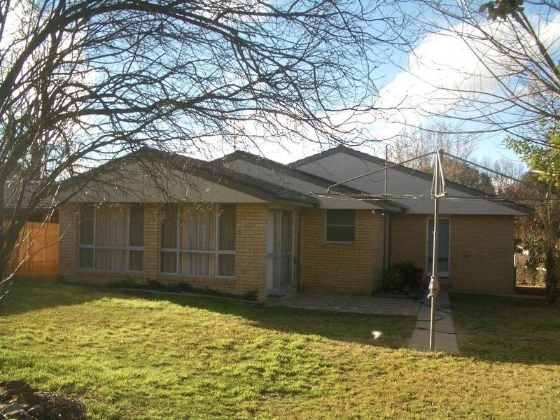 16 McKeon Avenue, Armidale NSW 2350