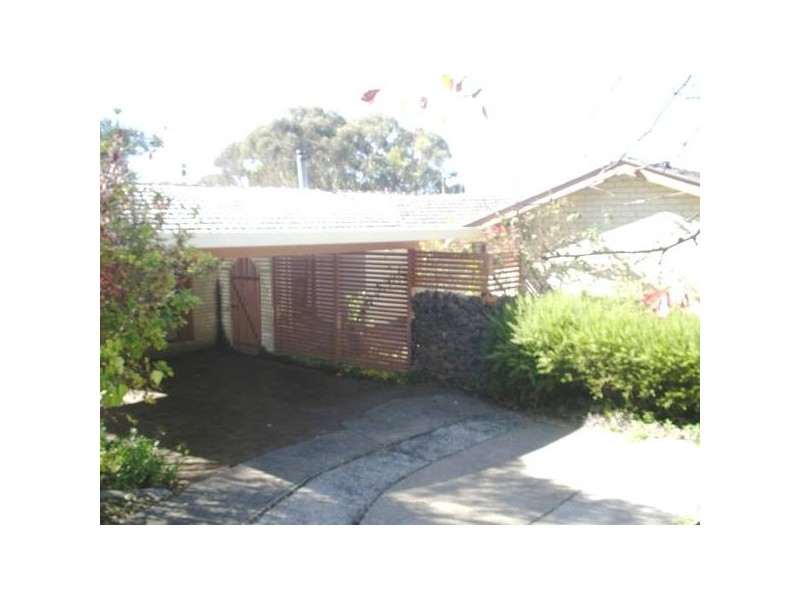 26 CAMPION PARADE, Armidale NSW 2350