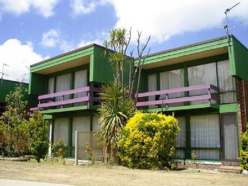 2/15 JACKES STREET, Armidale NSW 2350