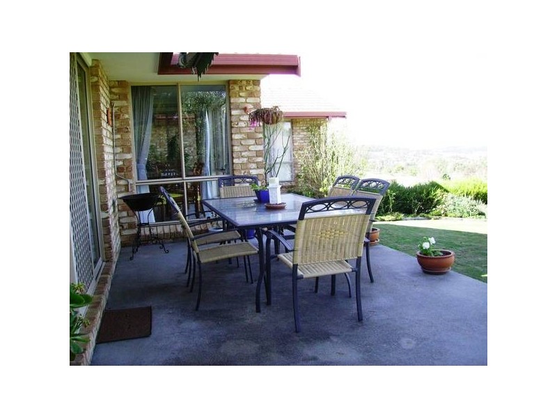 33 McCarthy Crescent, Armidale NSW 2350