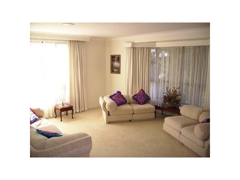35 Bishops Crescent, Armidale NSW 2350