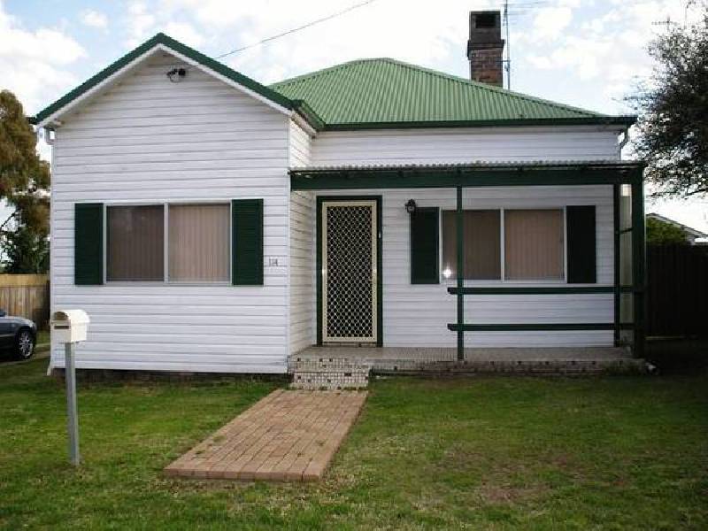 114 ERSKINE STREET, Armidale NSW 2350