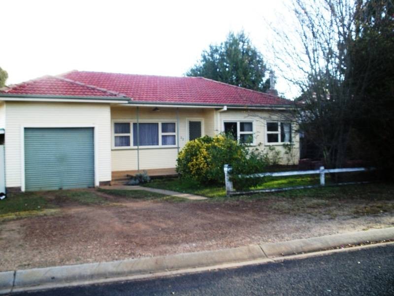 22 ROSLYN AVENUE, Armidale NSW 2350