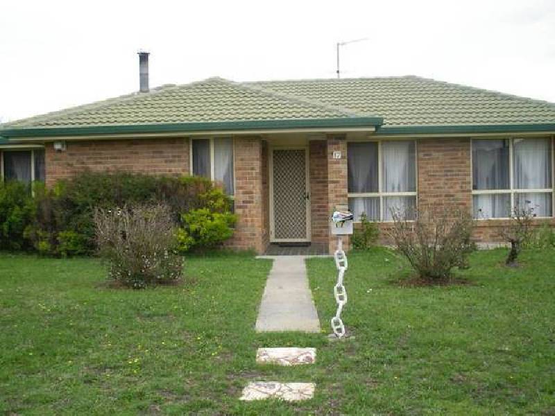17 Centennial Close, Armidale NSW 2350
