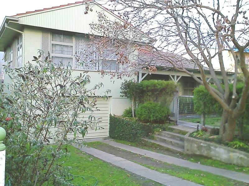 76 MARKHAM STREET, Armidale NSW 2350