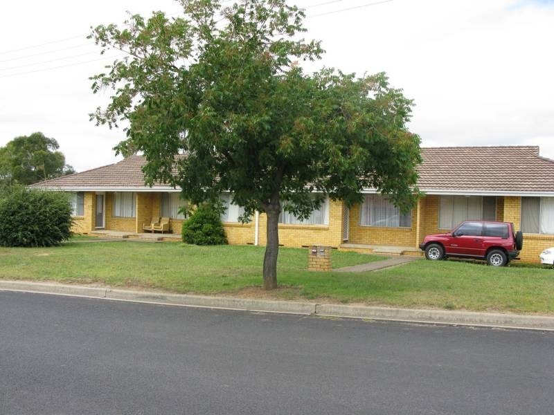 24-26 Glass Street, Armidale NSW 2350