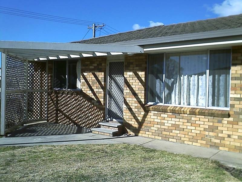 1/10 WIGAN AVENUE, Armidale NSW 2350