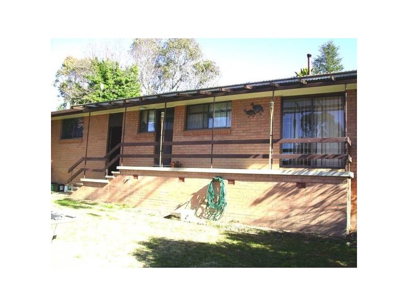 3 Laurence Avenue, Armidale NSW 2350