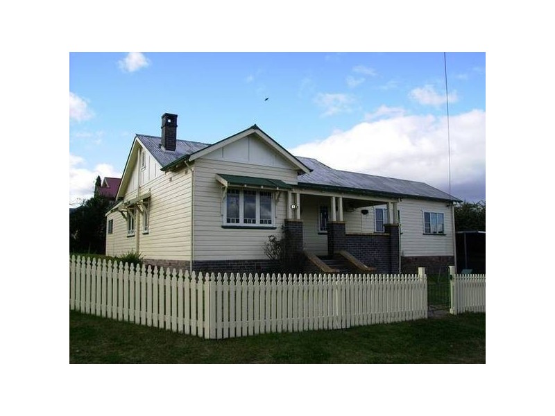 63 Newton Street, Armidale NSW 2350