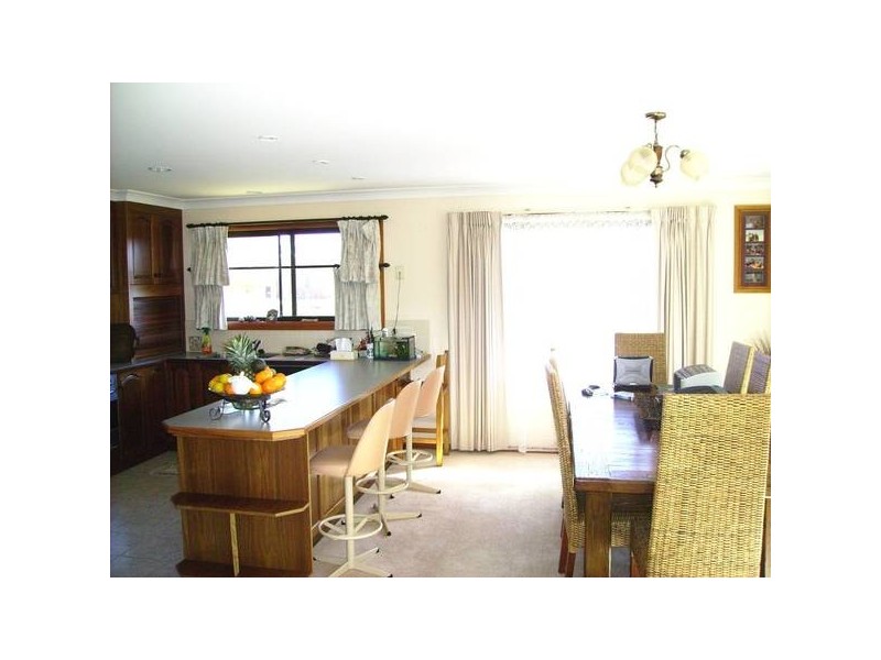 Merino Terrace, Armidale NSW 2350