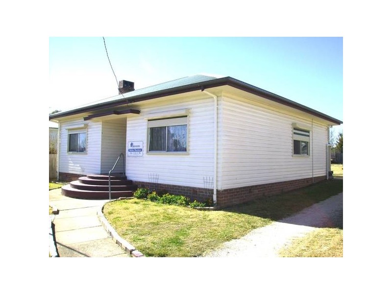 191 Chapel Street, Armidale NSW 2350