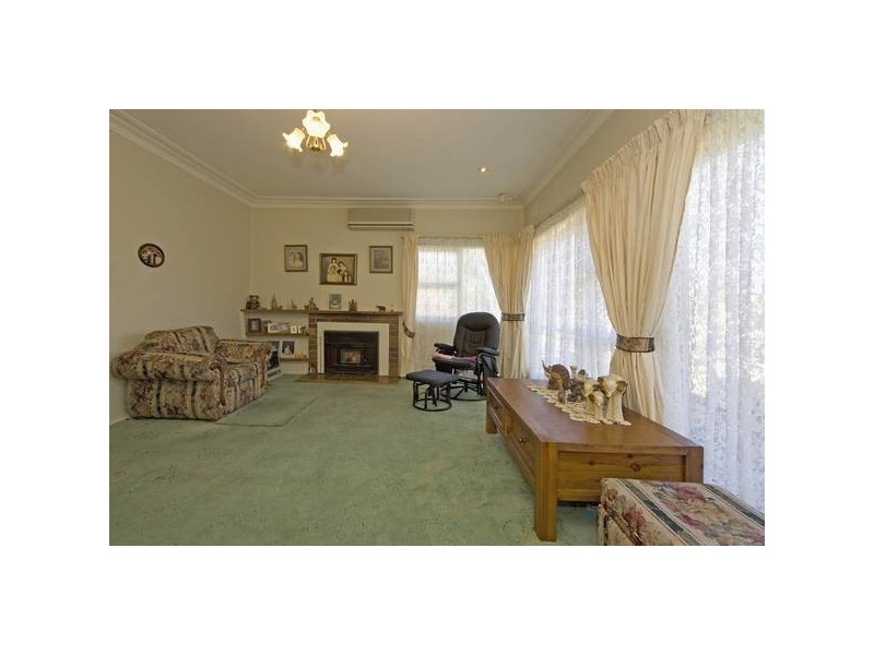 Erskine Street, Armidale NSW 2350