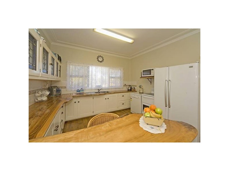 Erskine Street, Armidale NSW 2350