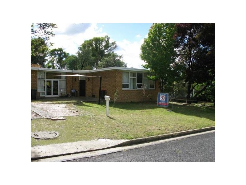 9 Merinda Place, Armidale NSW 2350